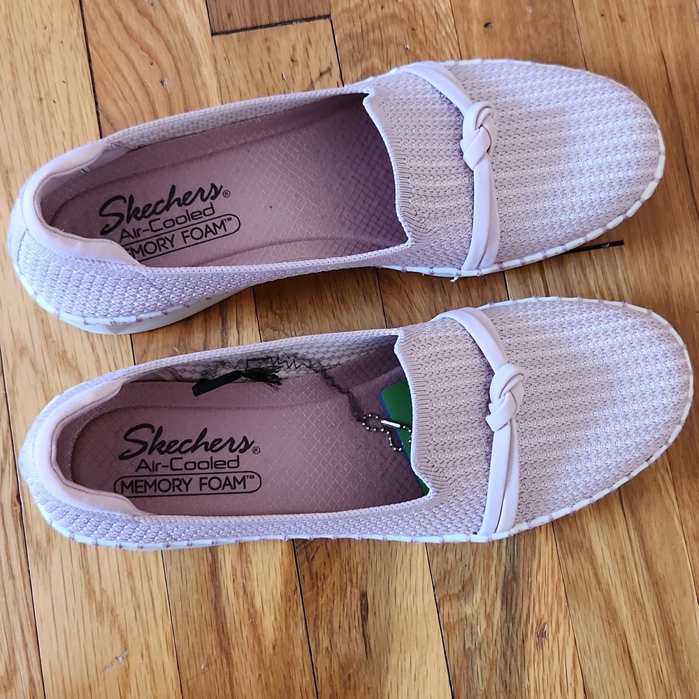 Skechers Pacific Charm 2.0 Knot  Slip-Ons Shoes Size 9.5 M NIB NWT - so Cute! - Picture 4 of 8